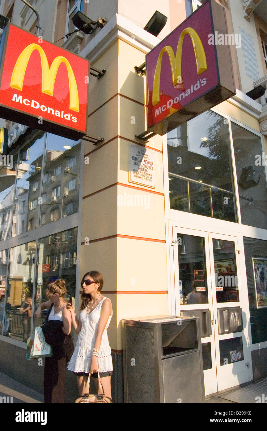 McDonalds sul Vitosha a Sofia in data 20 02 2008 Ref ZB583 110492 0039 credito obbligatoria World Pictures Photoshot Foto Stock