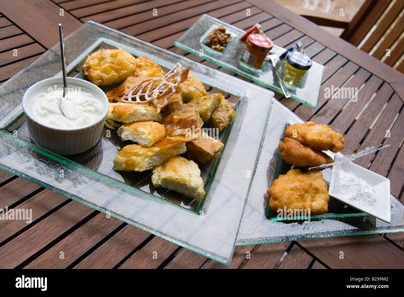 Banitza metkitza e fare una colazione bulgara a Sofia Foto Stock