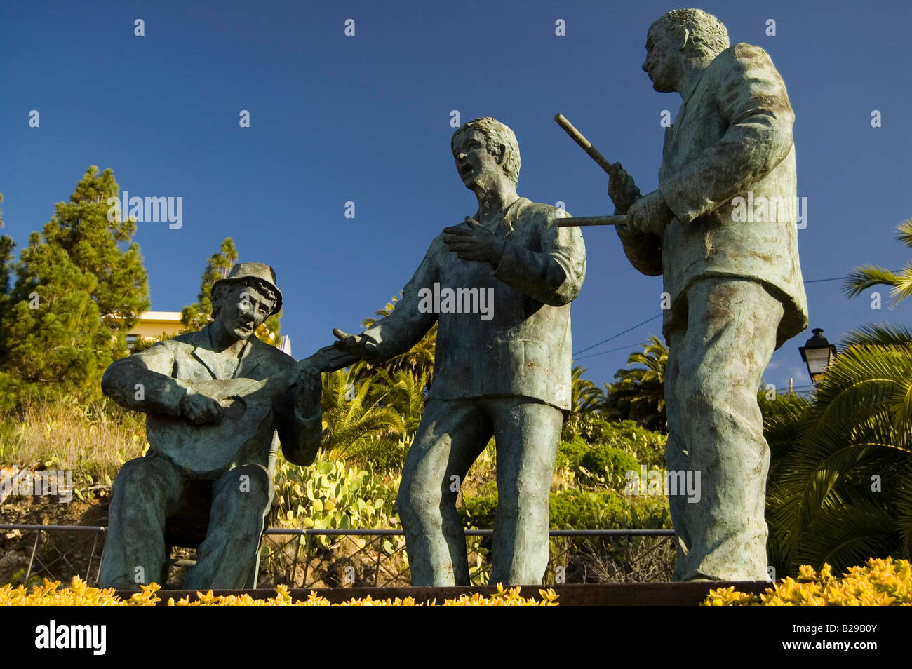 Statue di musicisti delle Canarie a Tirajafe, La Palma Foto Stock