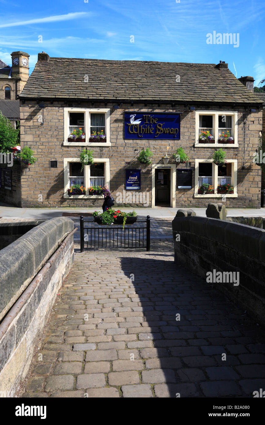 Il White Swan Pub, Gate Bridge, Hebden Bridge, West Yorkshire, Inghilterra, Regno Unito. Foto Stock