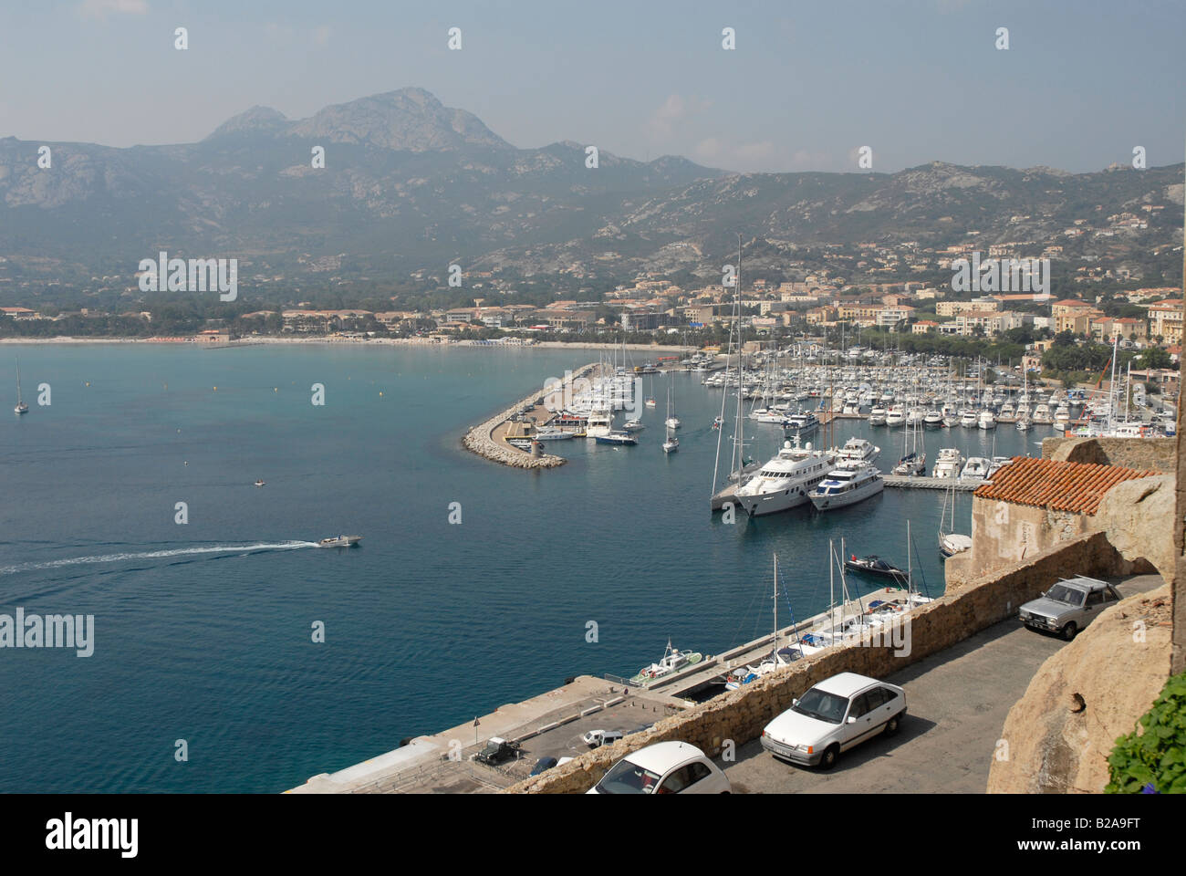 Il porto di Calvi in Corsica del Nord Foto Stock