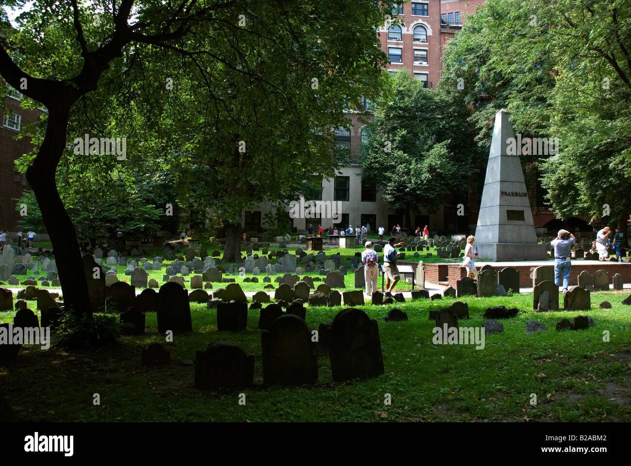 Gli oggetti contrassegnati per la rimozione definitiva del granaio di massa di seppellimento di Boston MA Foto Stock
