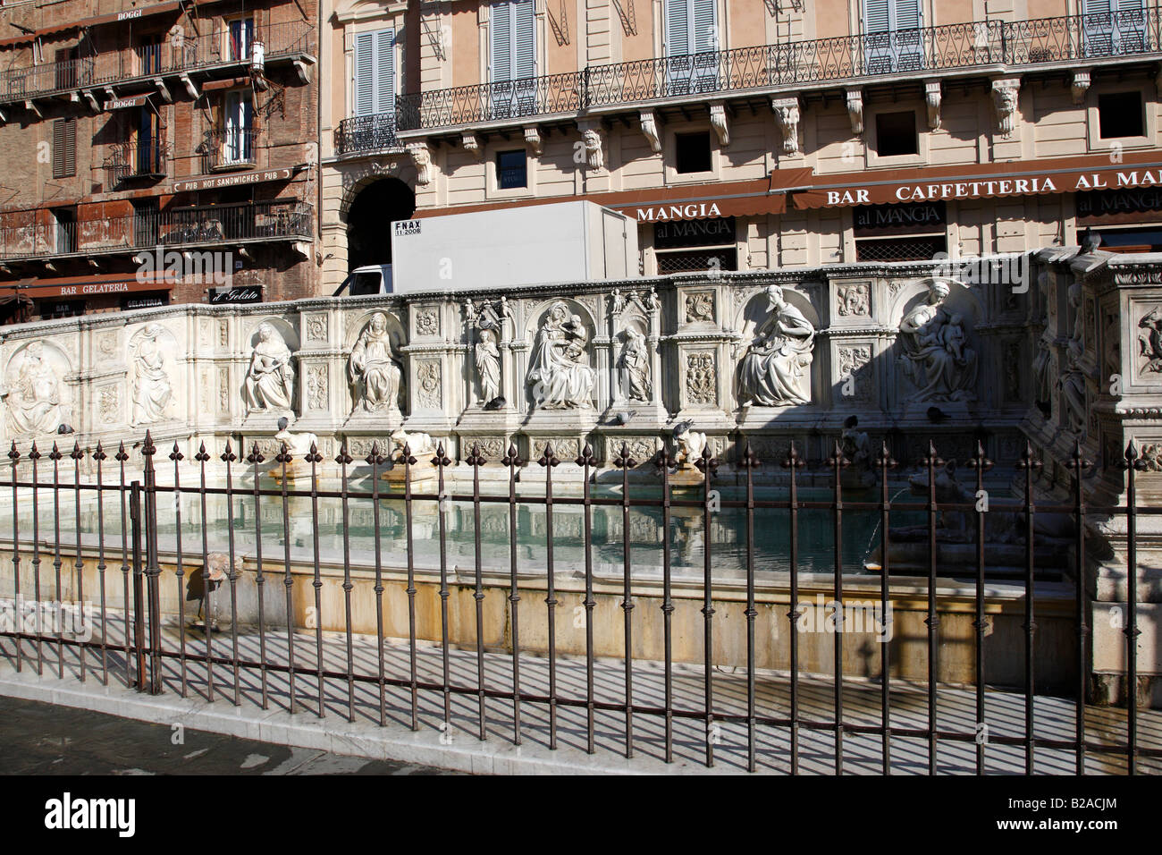 Fonte Gaia o fonte di gioia piazza del campo a siena toscana italia meridionale in europa Foto Stock