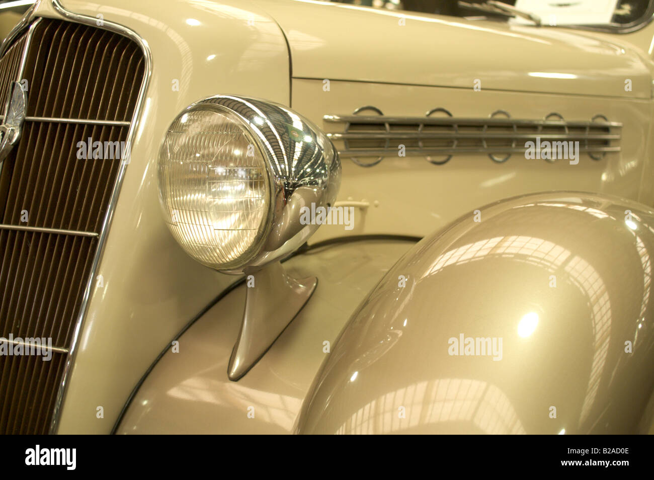 Vintage Plymouth Automobile Automobile cofano proiettore parafango classico auto Foto Stock
