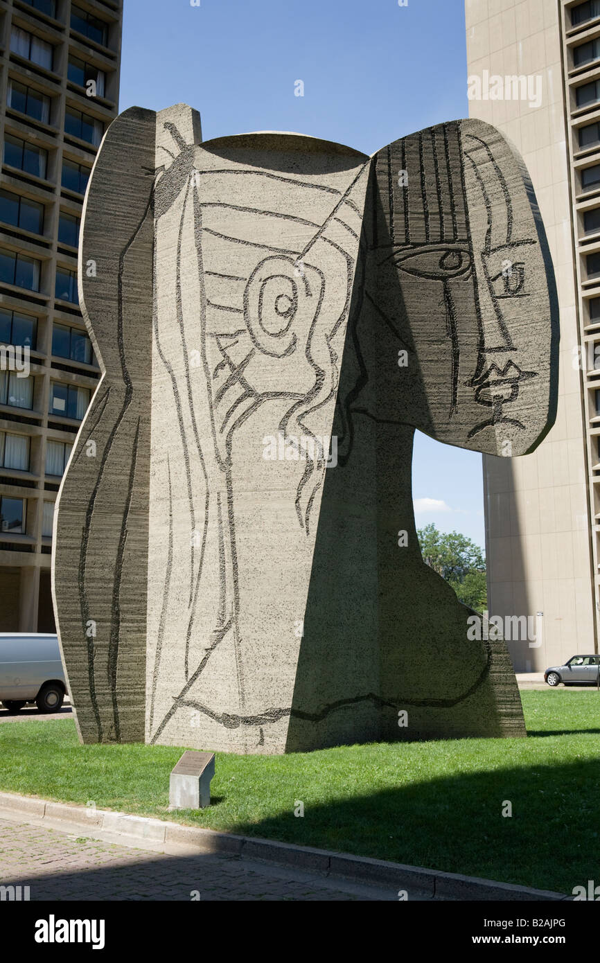 La scultura di nome Busto di Sylvette di Pablo Picasso torri d'argento NYU Bleeker Street Greenwich Village di New York City Foto Stock