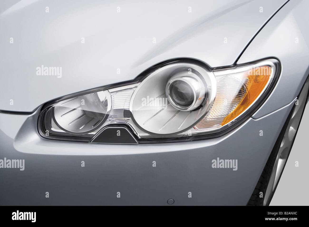 2009-jaguar-xf-supercharged-in-argento-f