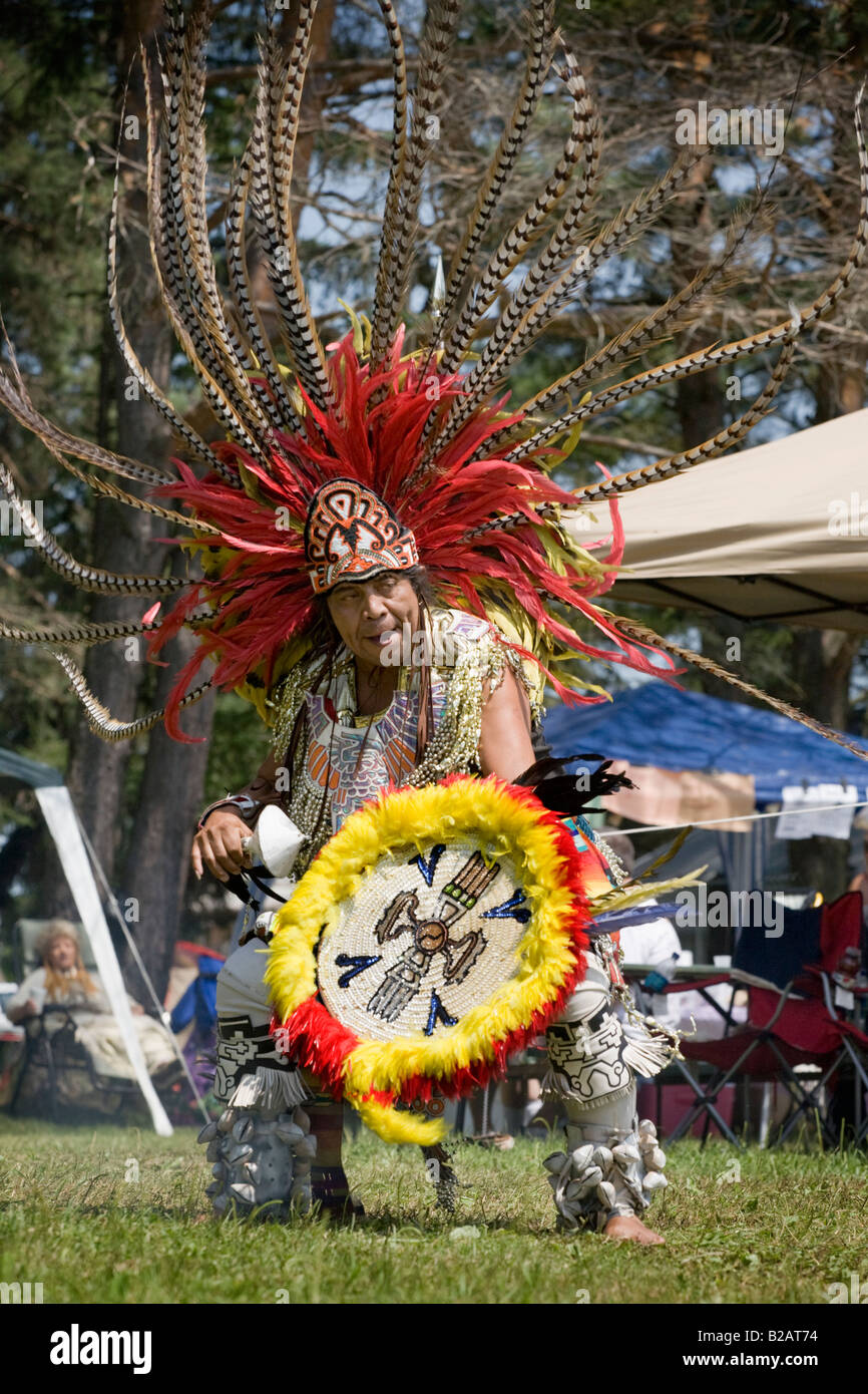 Aztec ballerina in esecuzione al festival indiano in fonda lo Stato di New York Foto Stock