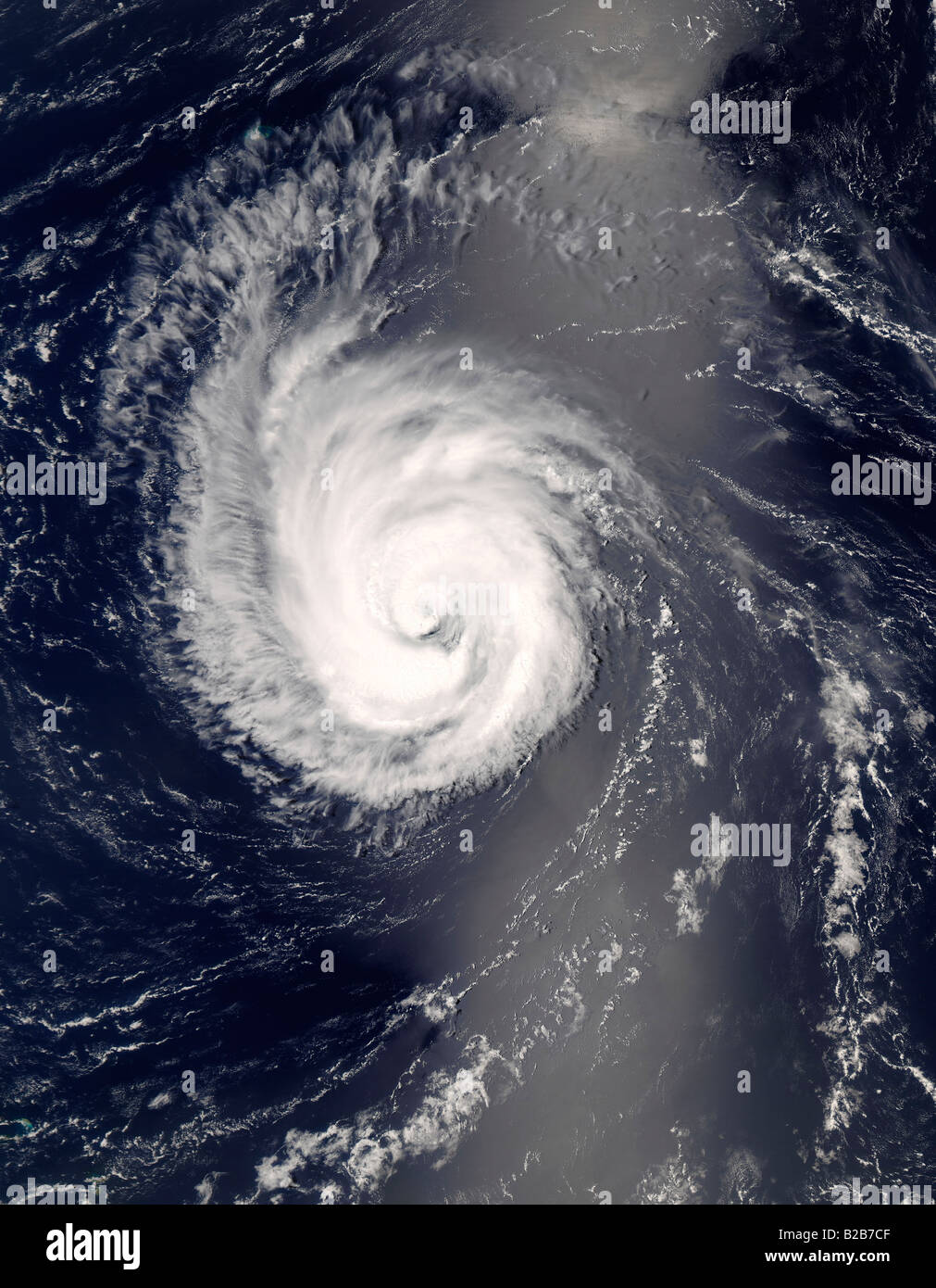 Uragano Bertha nel mid-Oceano Atlantico a 17:05 UTC sulla luglio 10, 2008. Foto Stock