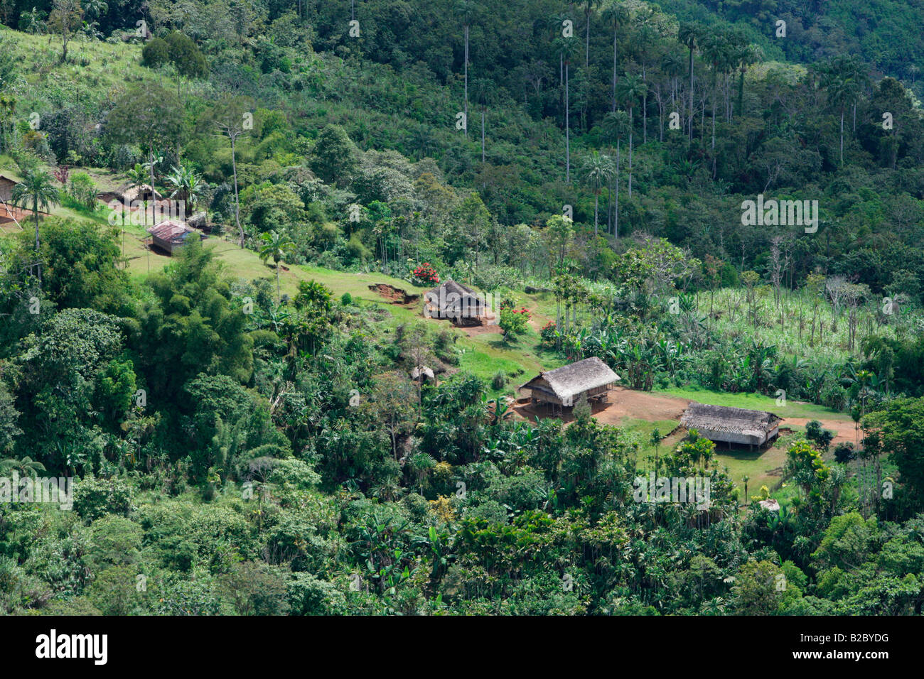 Pila abitazione insediamento nell'altopiano, foto aerea tra Madang e Goroka, Papua Nuova Guinea, Melanesia Foto Stock