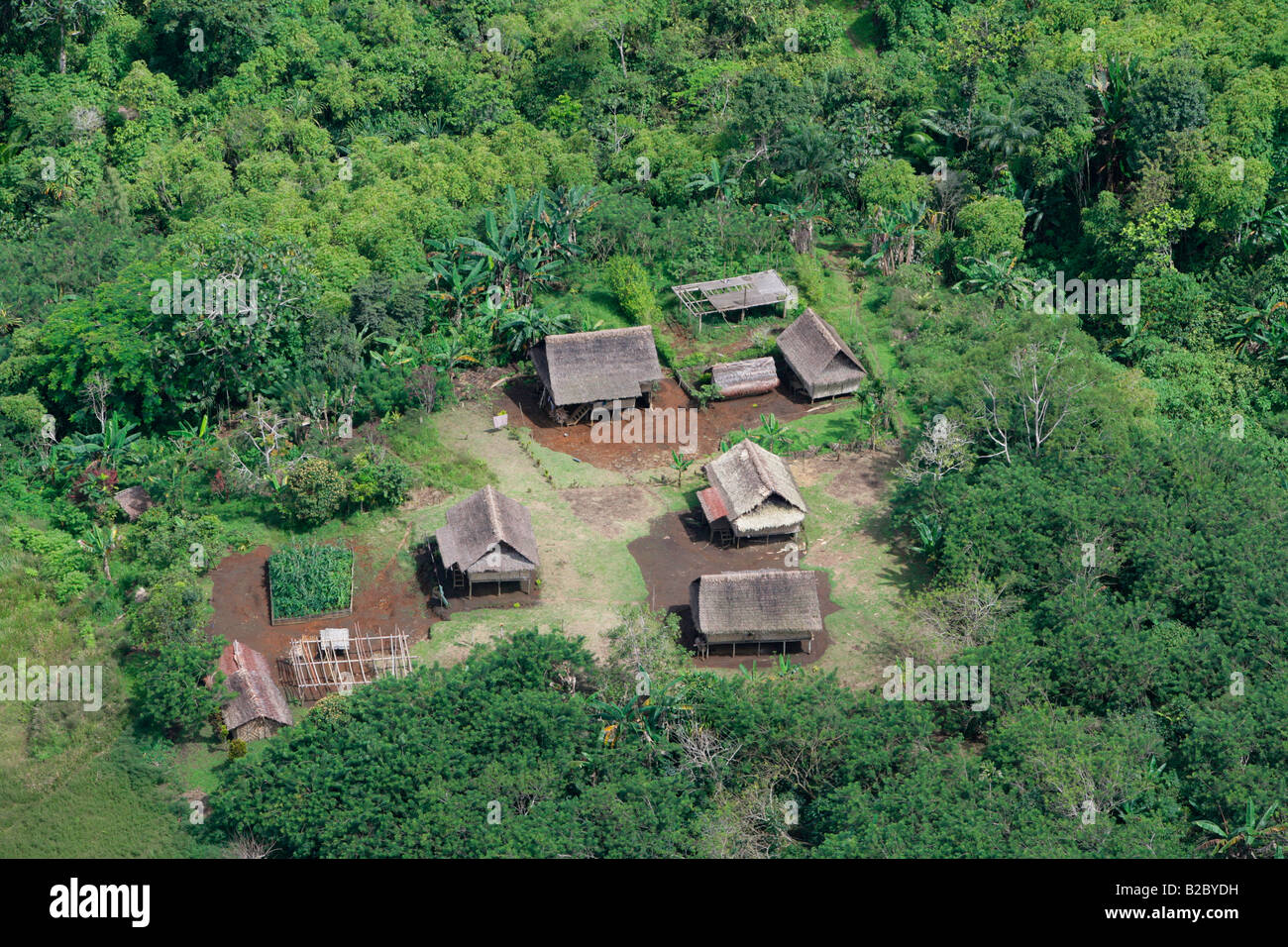 Pila abitazione insediamento nell'altopiano, foto aerea tra Madang e Goroka, Papua Nuova Guinea, Melanesia Foto Stock