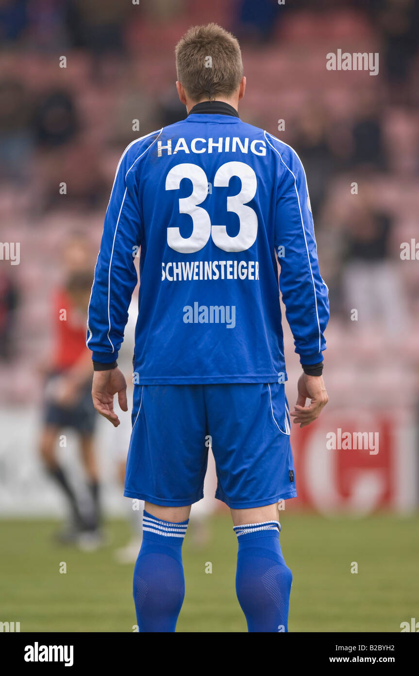 Il numero di riferimento 33, Tobias Schweinsteiger dal retro, giocatore di calcio SpVgg Unterhaching, Unterhaching, Baviera, Germania Foto Stock