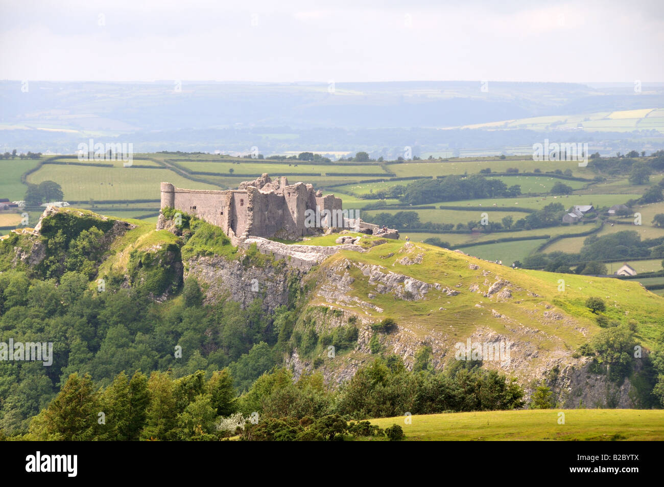 Carreg Cennen Castle Carmarthenshire Galles Cymru Foto Stock