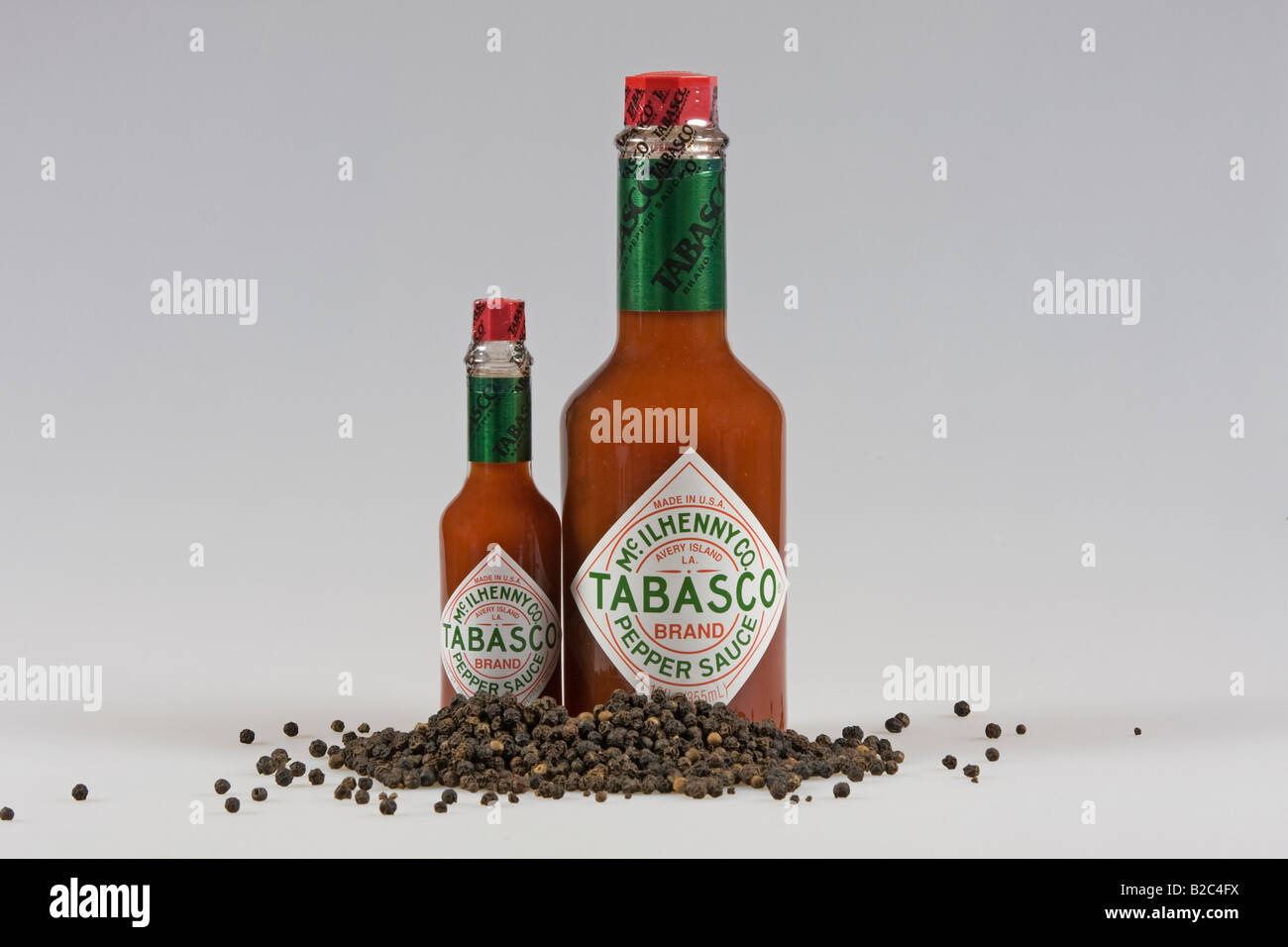 La salsa Tabasco e pepe Foto Stock