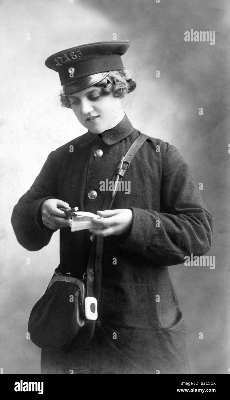 Fraeulein Schaffner, conduttore femmina, la storica foto da circa 1915 Foto Stock