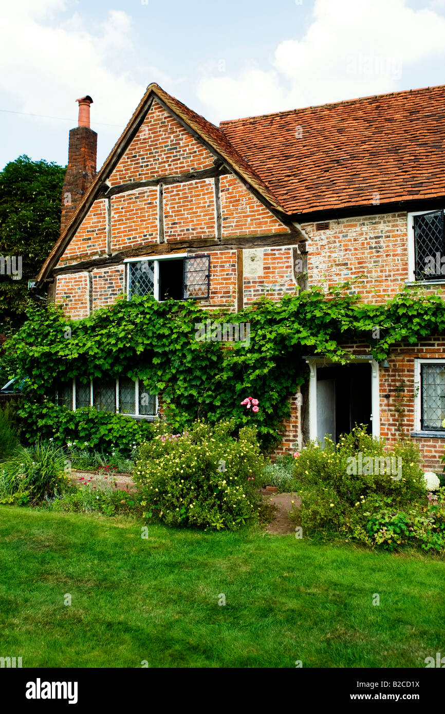 Milton s Cottage nel Buckinghamshire villaggio di Chalfont St Giles England Regno Unito Foto Stock