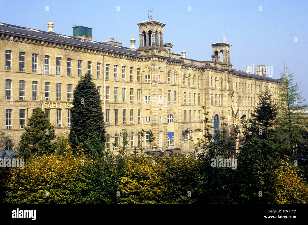 Saltaire Yorkshire il mulino costruito da Sir Tito sale 1853 modello vittoriano fabbrica età industriale del XIX secolo di storia inglese Foto Stock