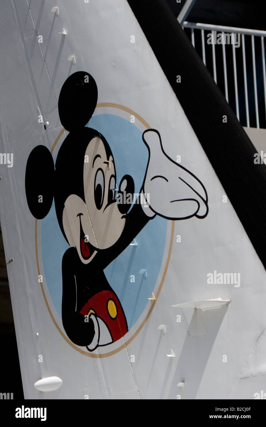 Immagine di Mickey Mouse sulla coda di un Disney Corporation aeroplano a Hollywood Studios in Orlando Florida USA Foto Stock