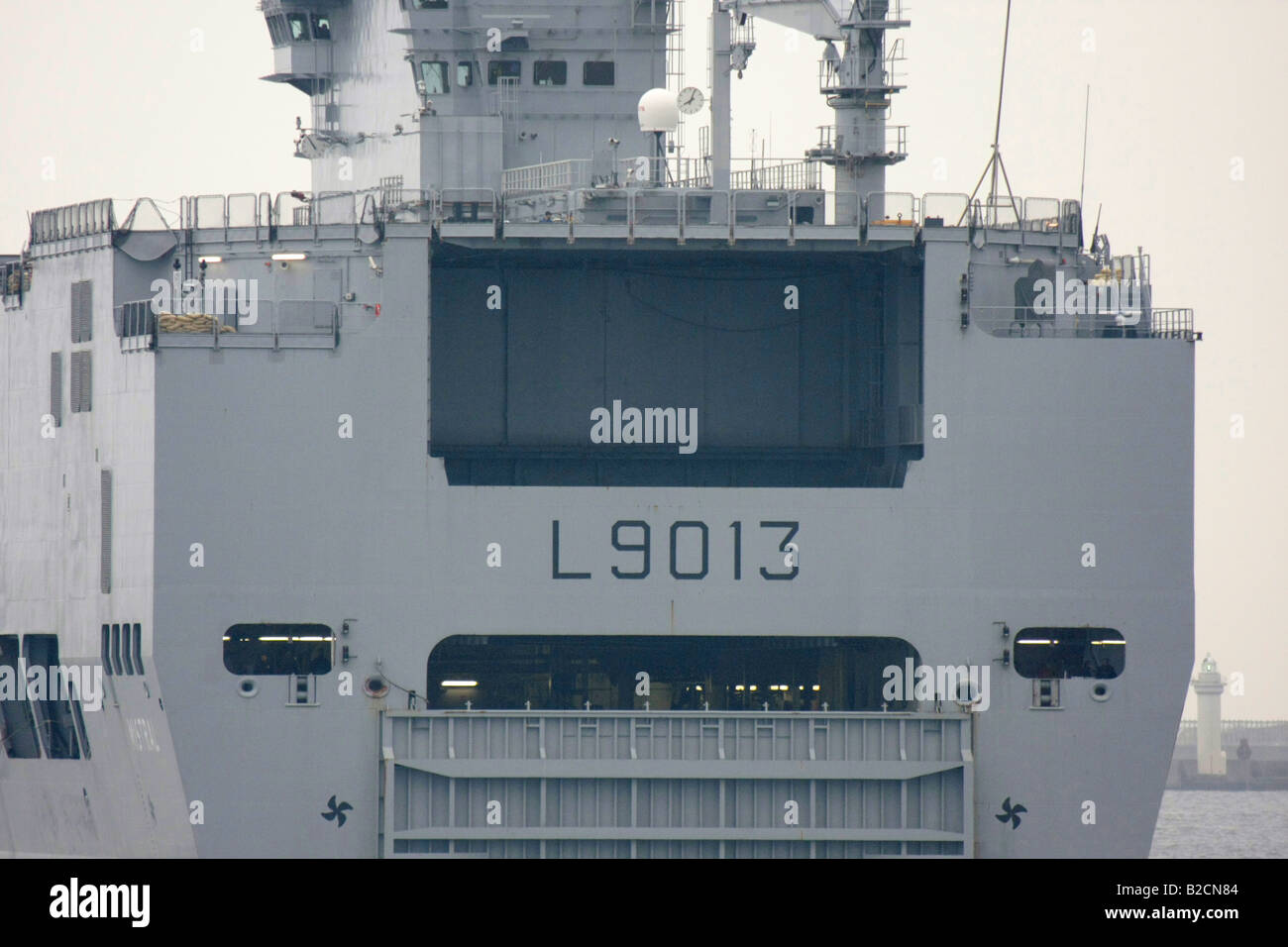 Marina francese assalto anfibio nave Mistral partenza Porto di Tokyo Foto Stock