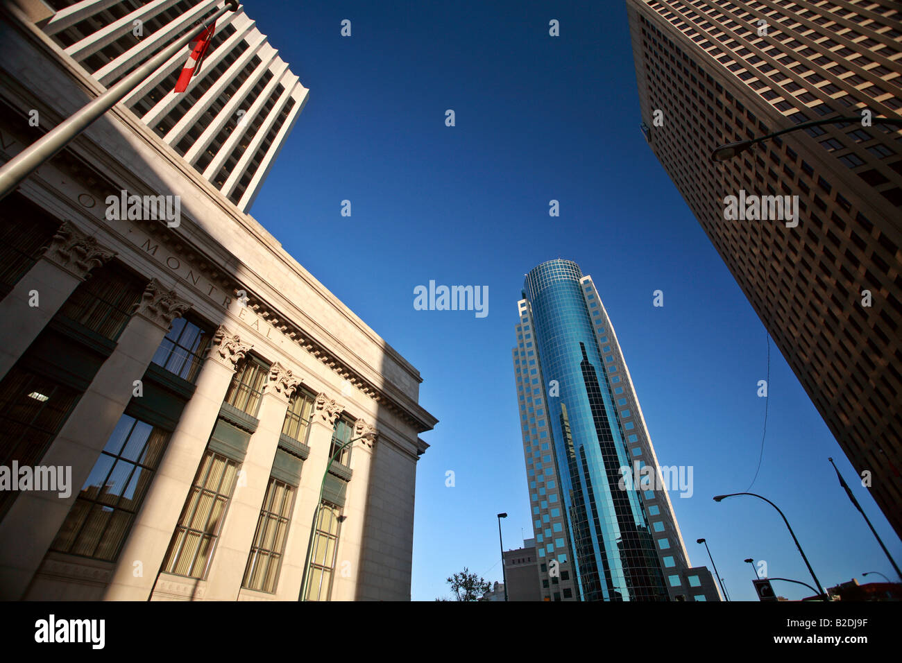 Vecchi e nuovi edifici di Winnipeg Foto Stock