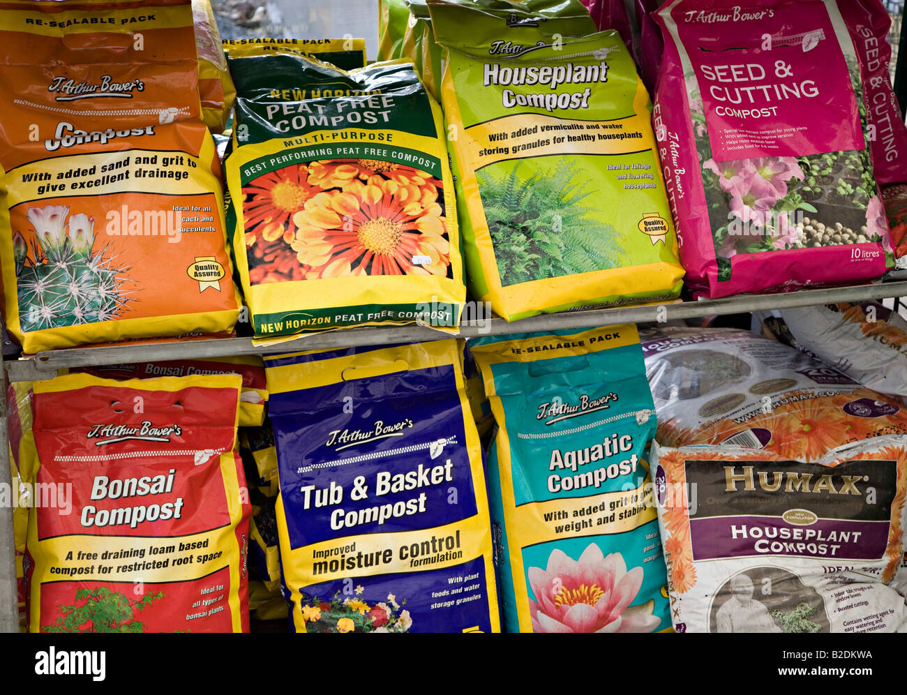 Selezione del compost in vendita nei garden Centre Regno Unito Foto Stock