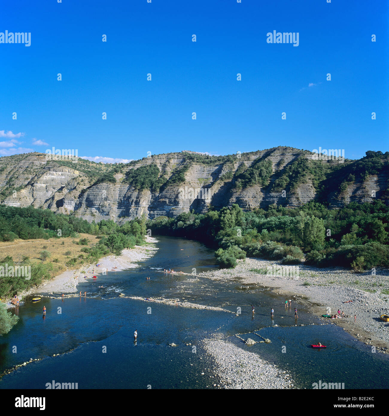 Fiume Chassezac e scogliere Gorges du Chassezac dipartimento Ardèche Francia Foto Stock