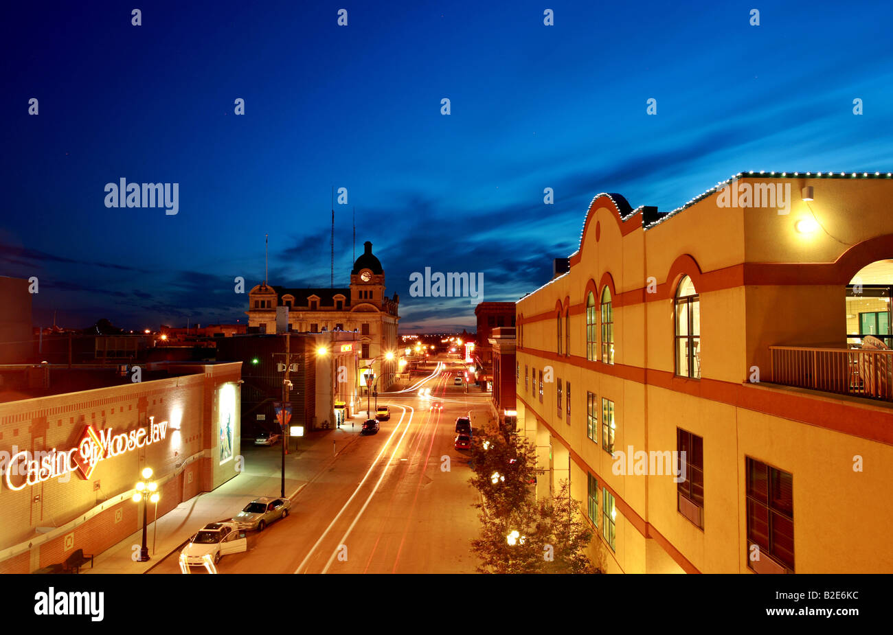 Moose Jaw Casino Spa e Municipio di notte Foto Stock