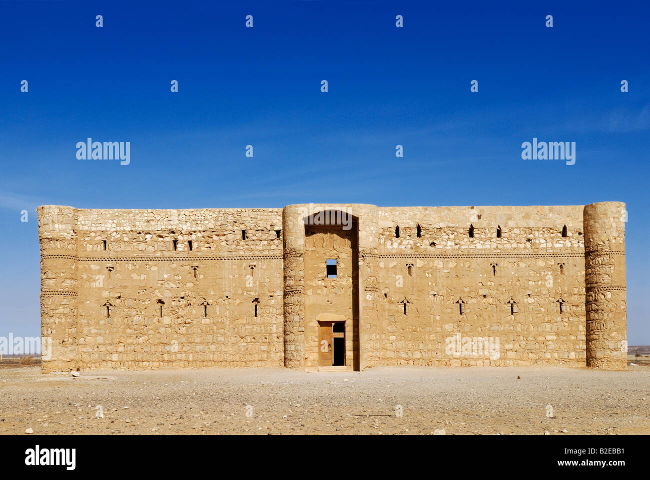 Facciata del castello, Qasr Kharana, Giordania Foto Stock