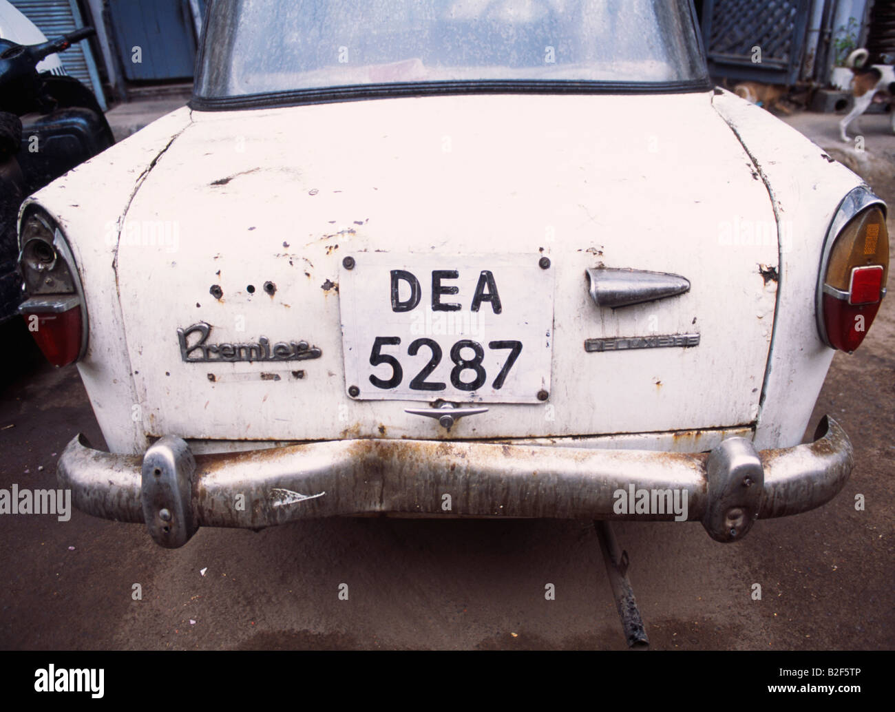 Retro del vecchio bianco auto, Argentina Foto Stock