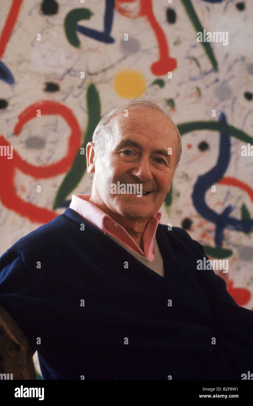 Ritratto di Joan Miro, Catalano artista spagnolo, tra le sue opere. Foto Stock