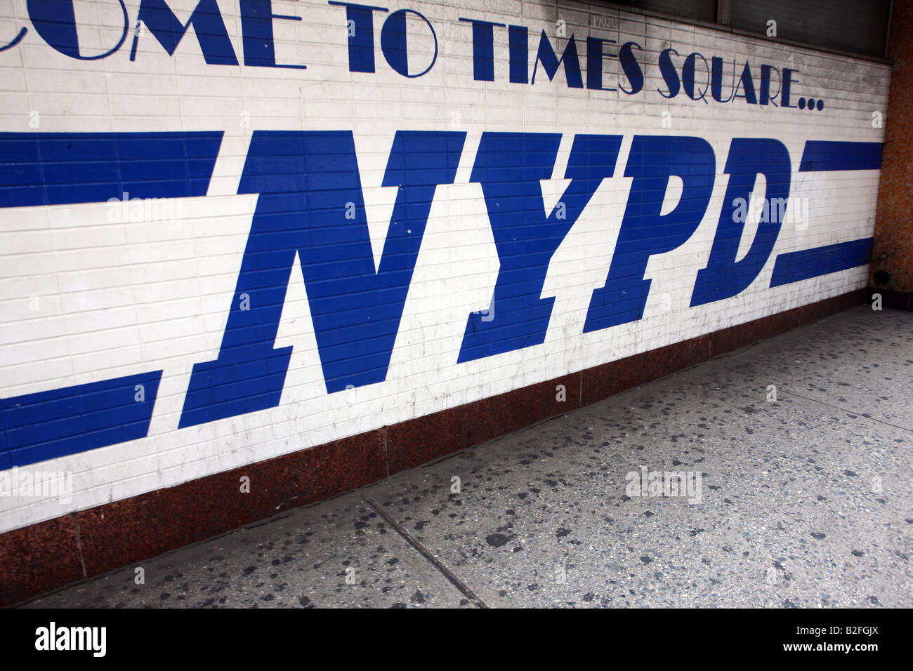 Il New York Police Department firmano a Times Square NYC. Foto Stock