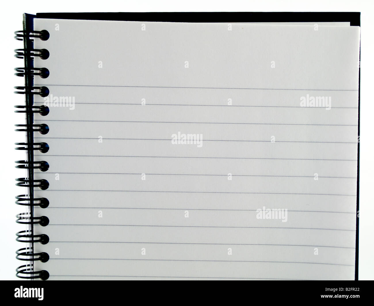 Plain white lined Ringbound pagina Appunti di carta su sfondo bianco Foto Stock