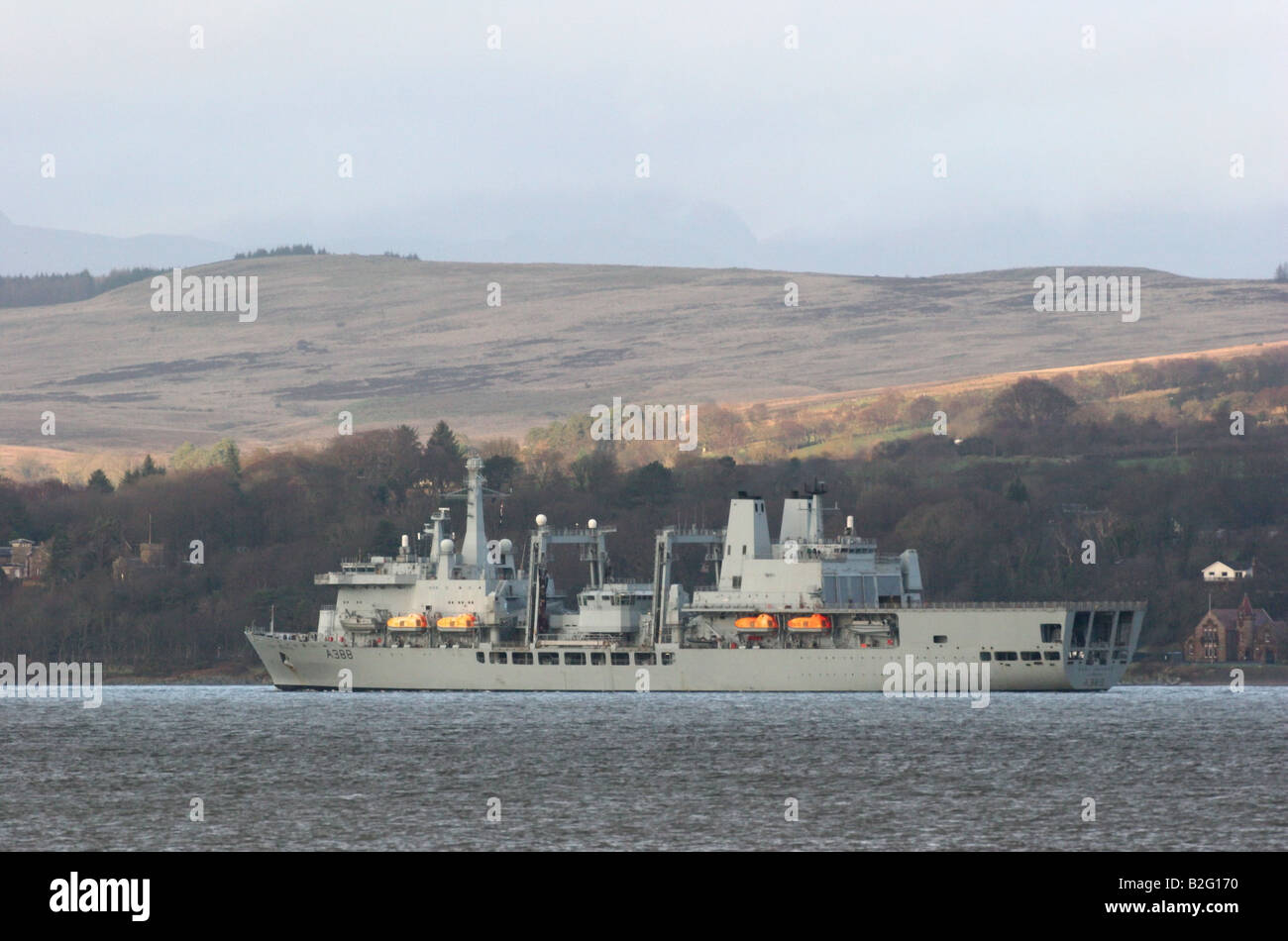 RFA Fort George A388 è una flotta combinata memorizza nave cisterna e delle navi della Royal Fleet Auxiliary Foto Stock