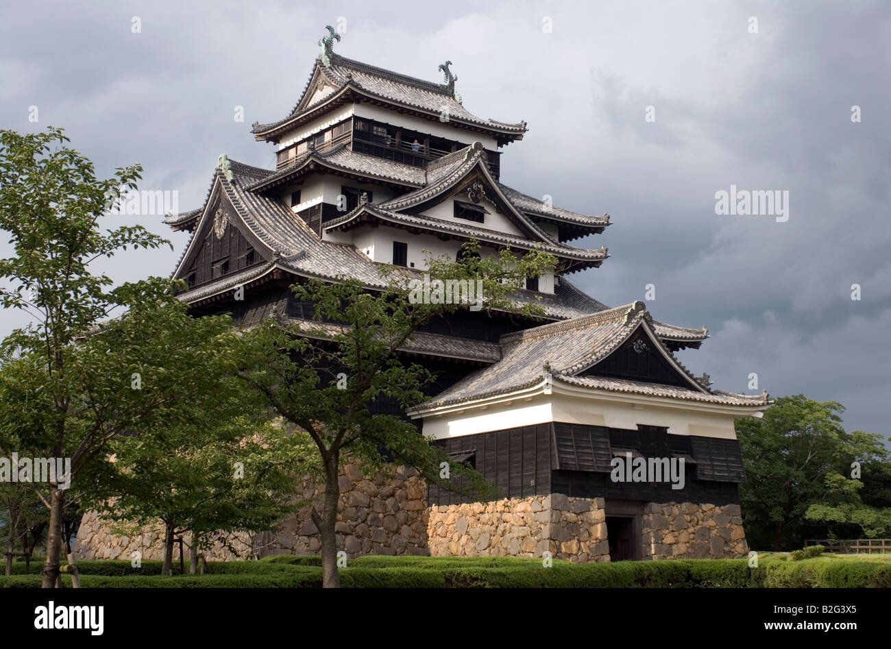 Matsue Castello nella prefettura di Shimane è uno dei pochi originali rimasti in legno castelli feudali in Giappone Foto Stock