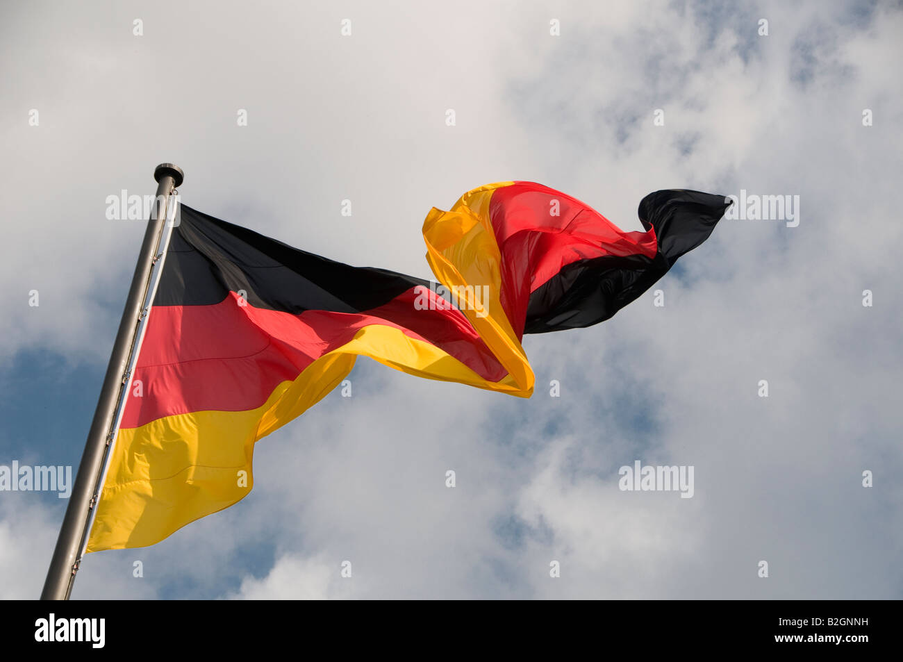 Bandiera della Germania sbattimenti nel vento Foto Stock