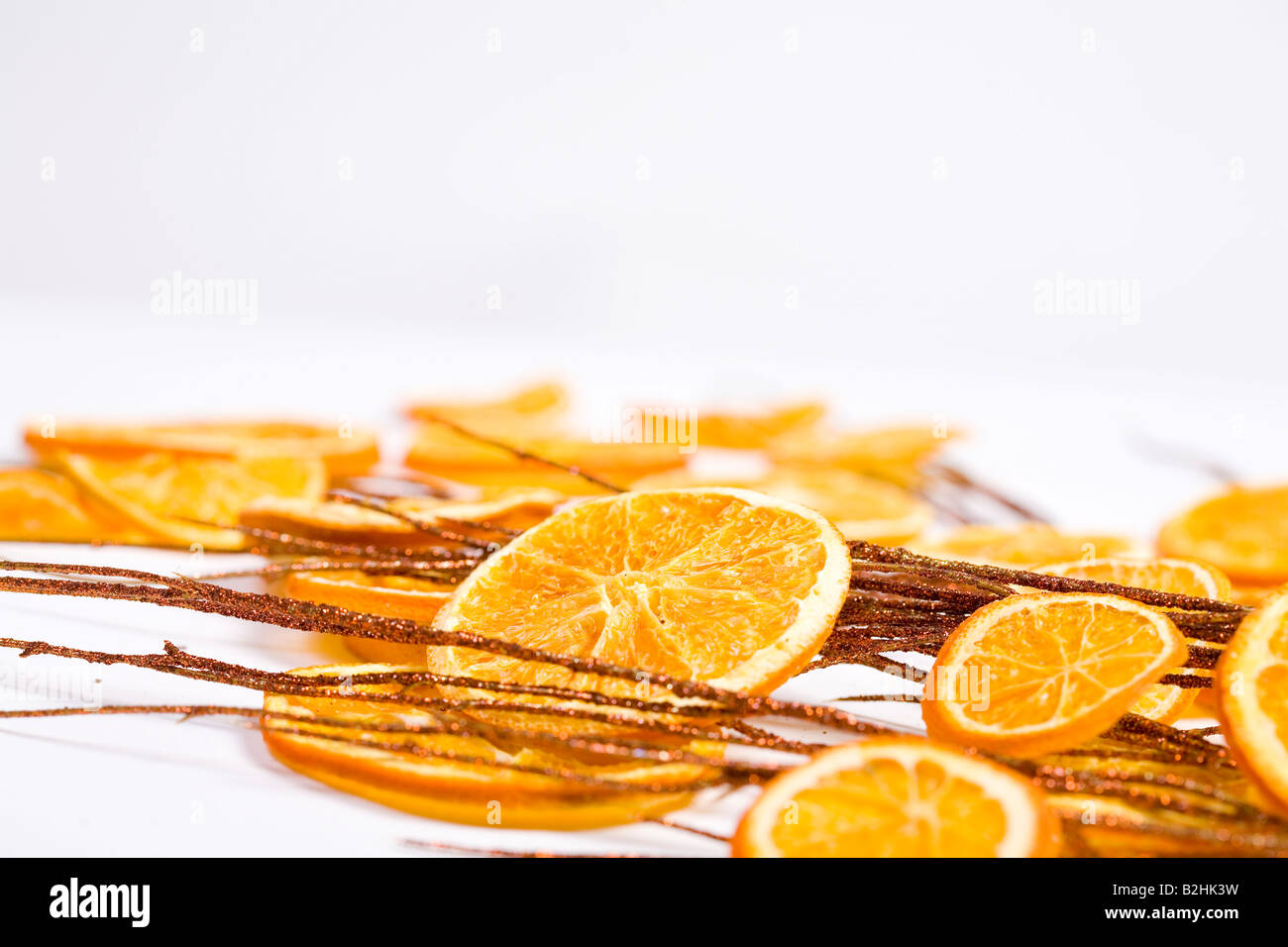 Ancora in vita di fettine di arancia e ramoscelli Foto Stock