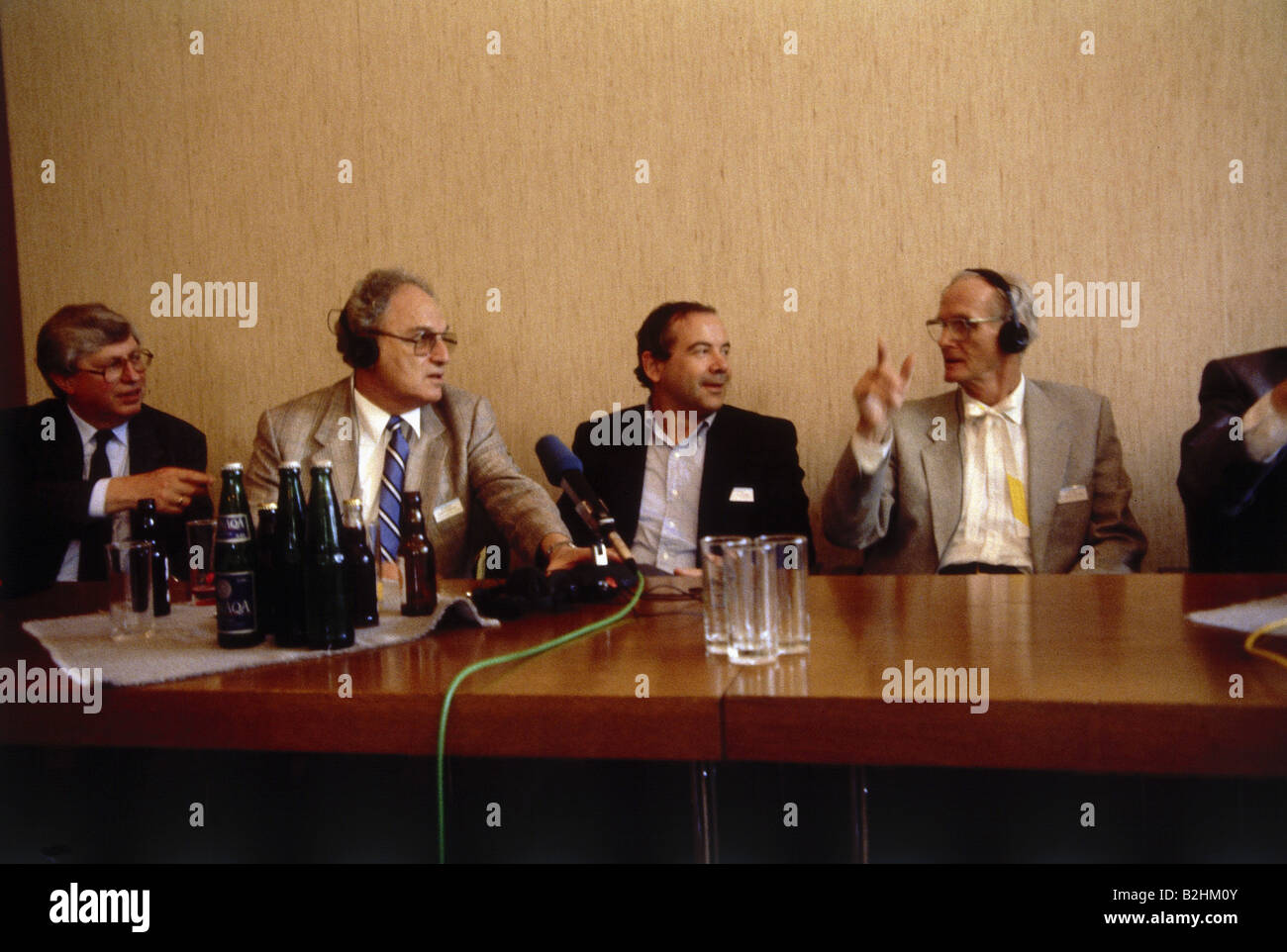 Lipscomb, William Num, * 9.12.1919, scienziato americano statunitense (chimica), a metà lunghezza, con Gerhard Ertl (fisico - premio nobel per la chimica 2007), Herbert Aaron Hauptman (matematico/fisico - premio nobel per la chimica 1985) e Johann Deisenhofer (fisico - premio nobel per la chimica 1988), durante la 39th conferenza nobel per la Laurea, Lindau, Germania, 1989, Foto Stock