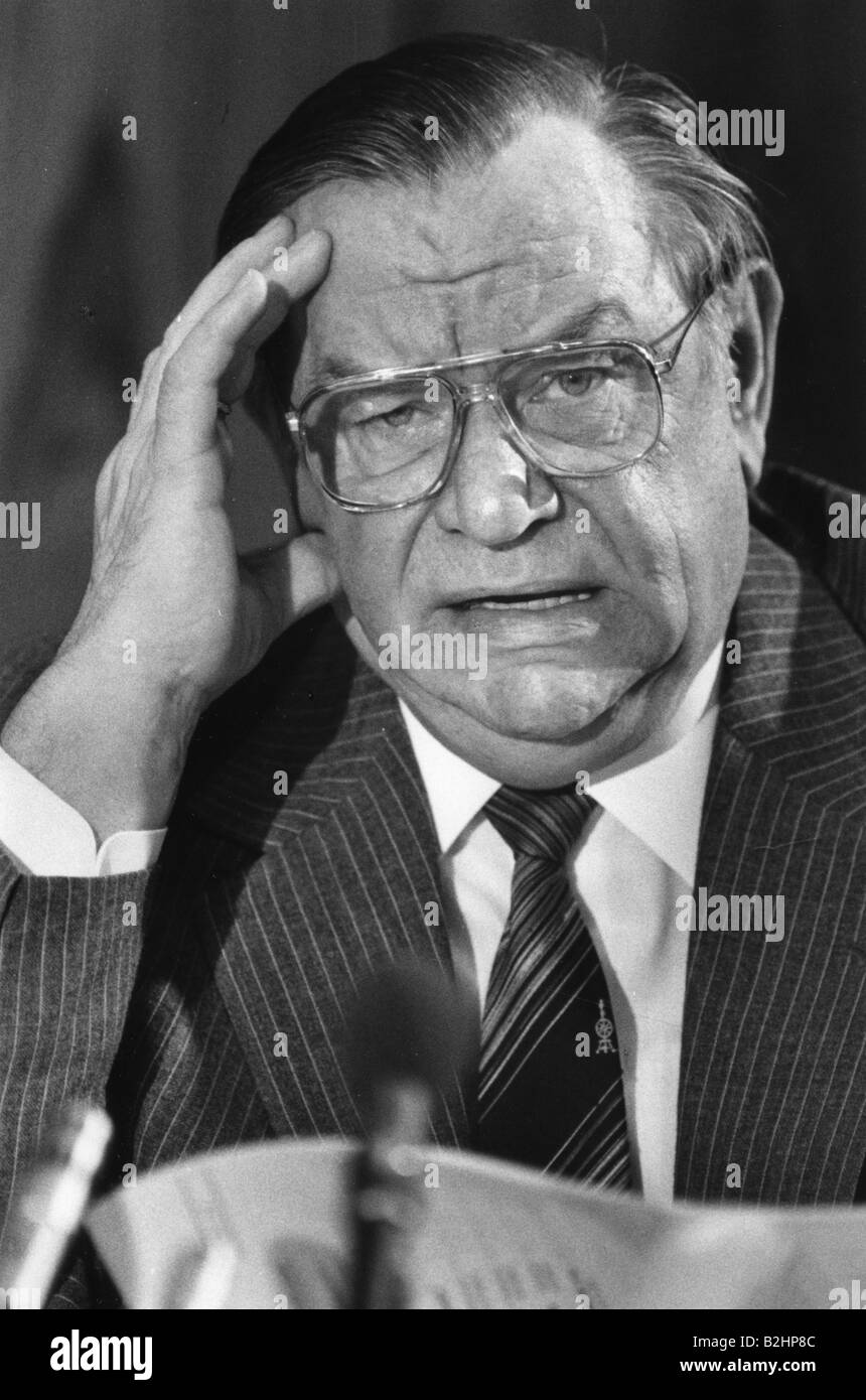 Stingl, Josef, 19.3.1919 - 19.3.2004, politico tedesco (CDU), Presidente dell'Agenzia federale del lavoro 2.5.1968 - 30.3.1984, Portrait, 1983, Foto Stock