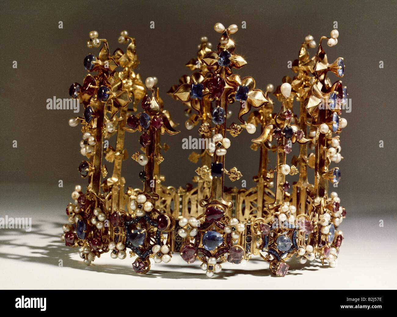 Gioielli, gioielli della corona, corona di una regina inglese, Inghilterra,  circa 1370 - 1380 Foto stock - Alamy