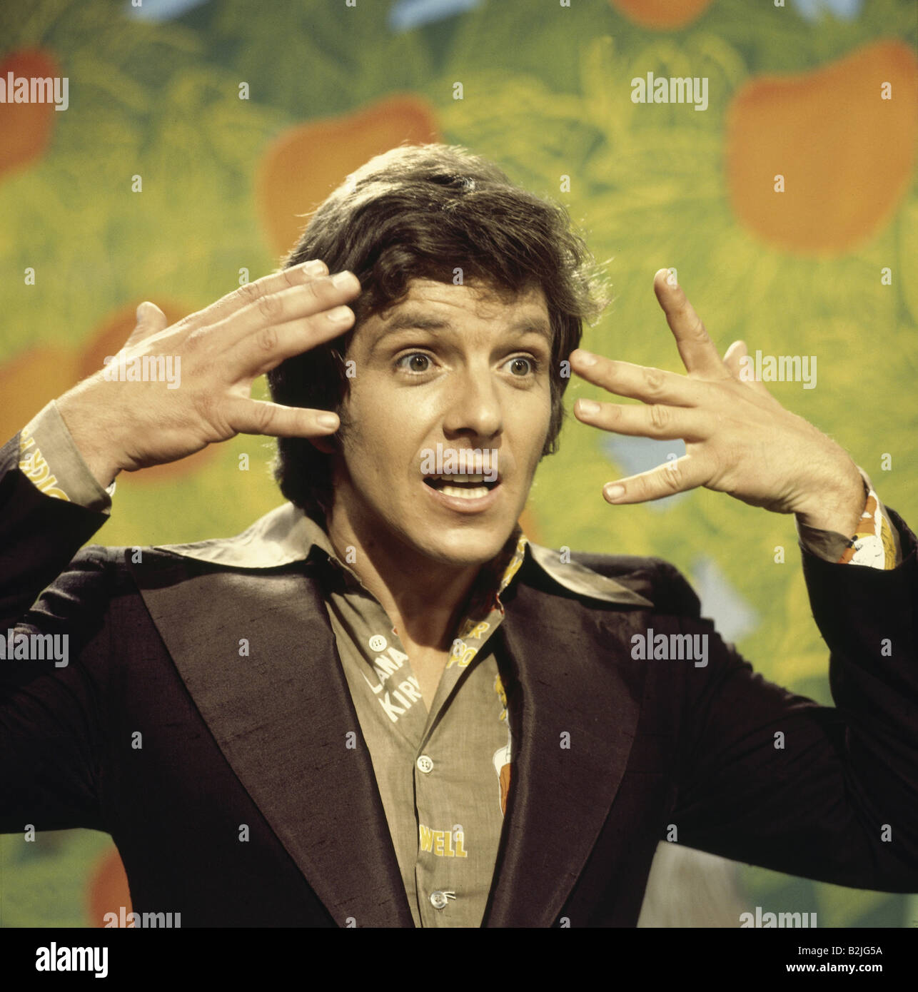 Schanze, Michael, * 15.1.1947, moderatore e cantante tedesco, half length, 1970s, 70s, fashion, shirt, Foto Stock