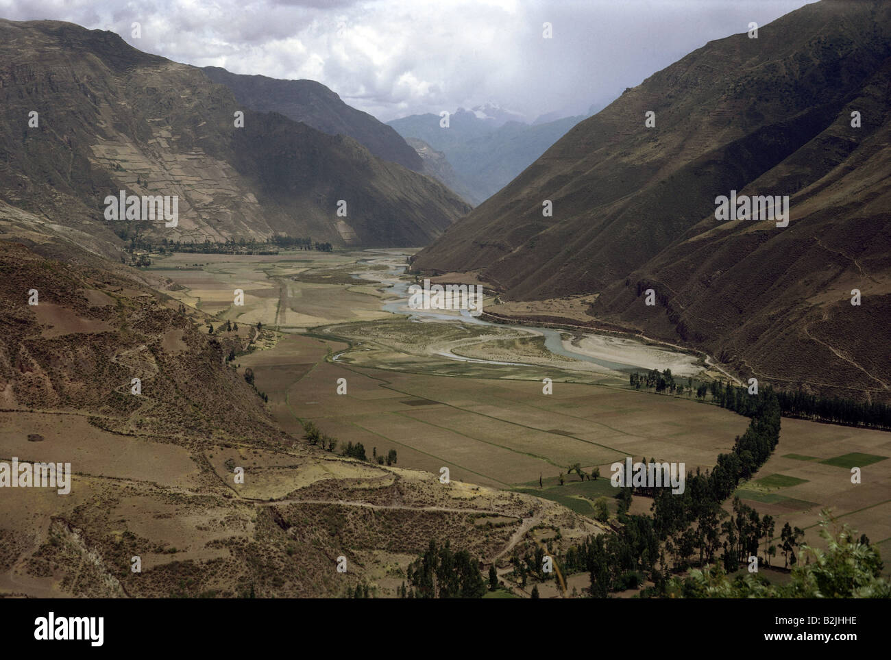 Geografia / viaggio, Perù, paesaggio / paesaggi, Valle Sacra con fiume Urubamba, 1964, Foto Stock