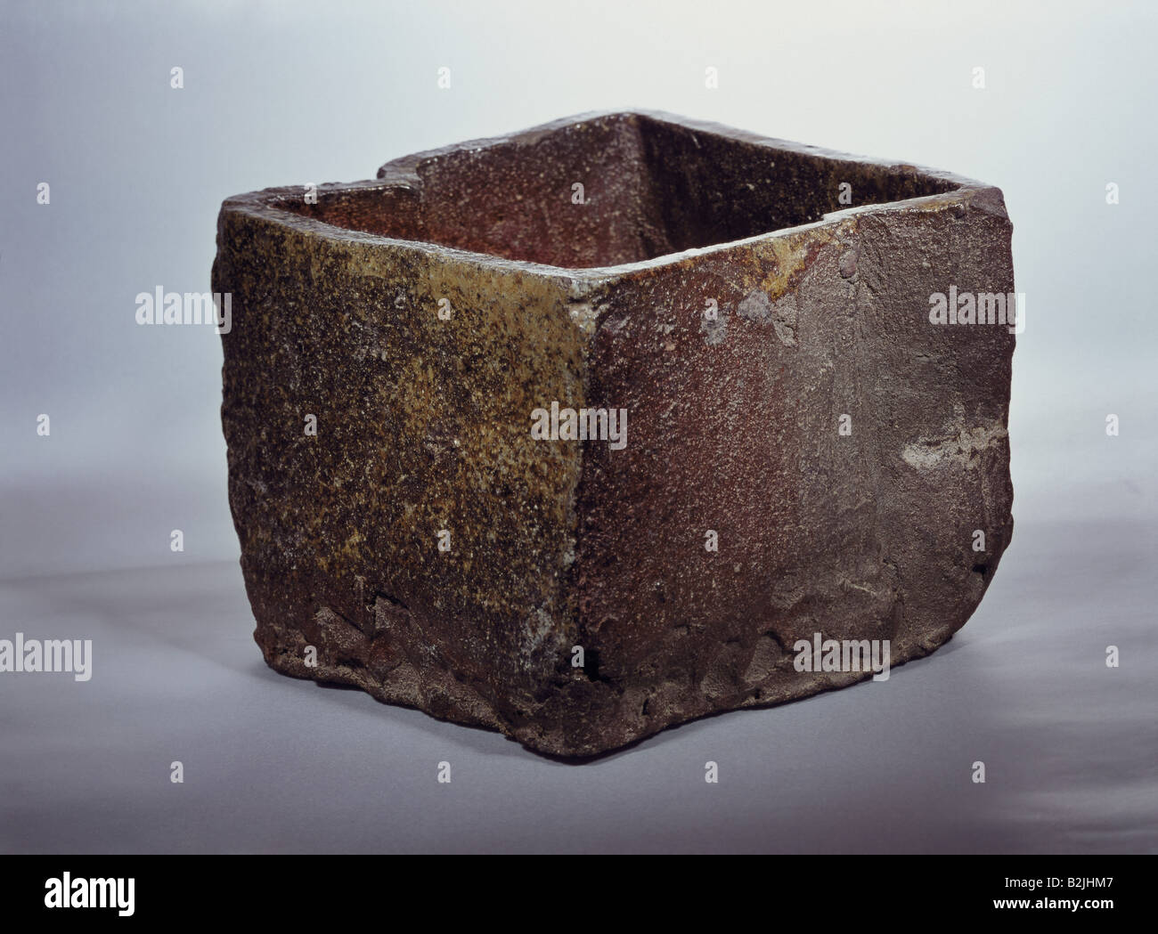 Belle arti, Giappone, navi, acqua pot (Mizusashi), ceramica, smalto, secolo XVII, diametro 23,5 cm, Museo dell'Arte Asiatica dell'est di Berlino, artista del diritto d'autore non deve essere cancellata Foto Stock