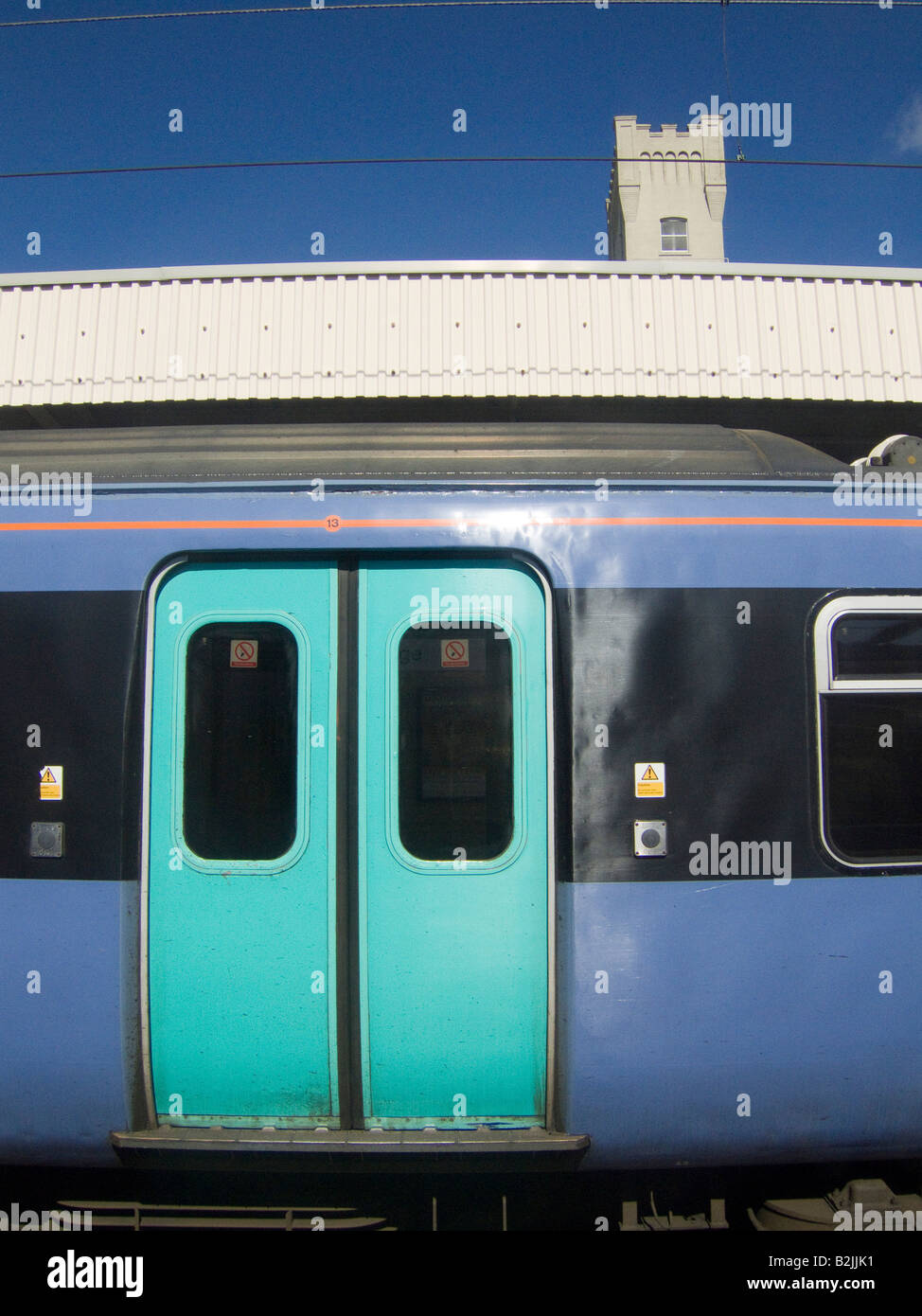 Porte su un British convoglio ferroviario Foto Stock