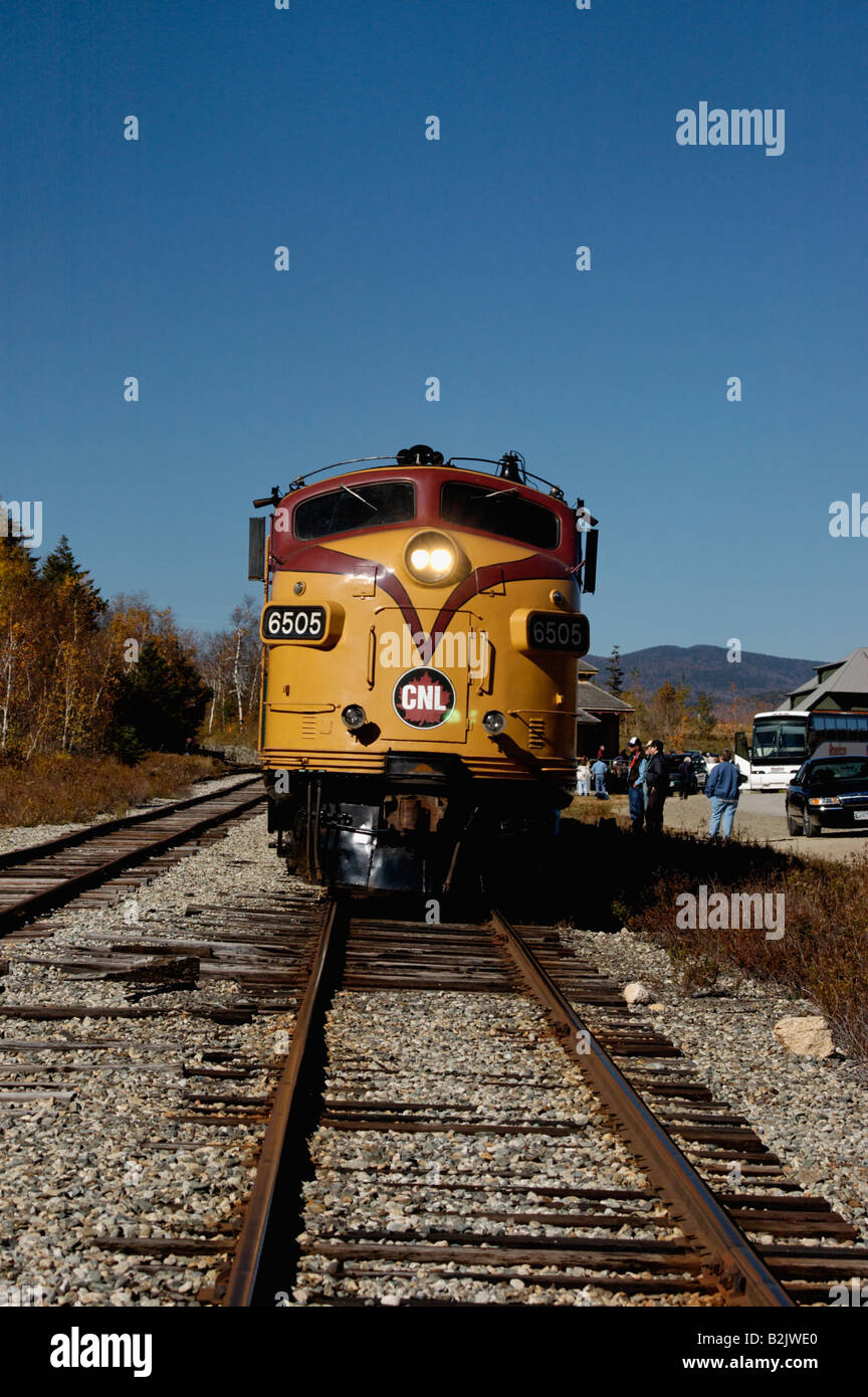 Diesel Locomotiva Elettrica del Conway Scenic Railroad presso il deposito di Crawford nelle White Mountains del New Hampshire Foto Stock