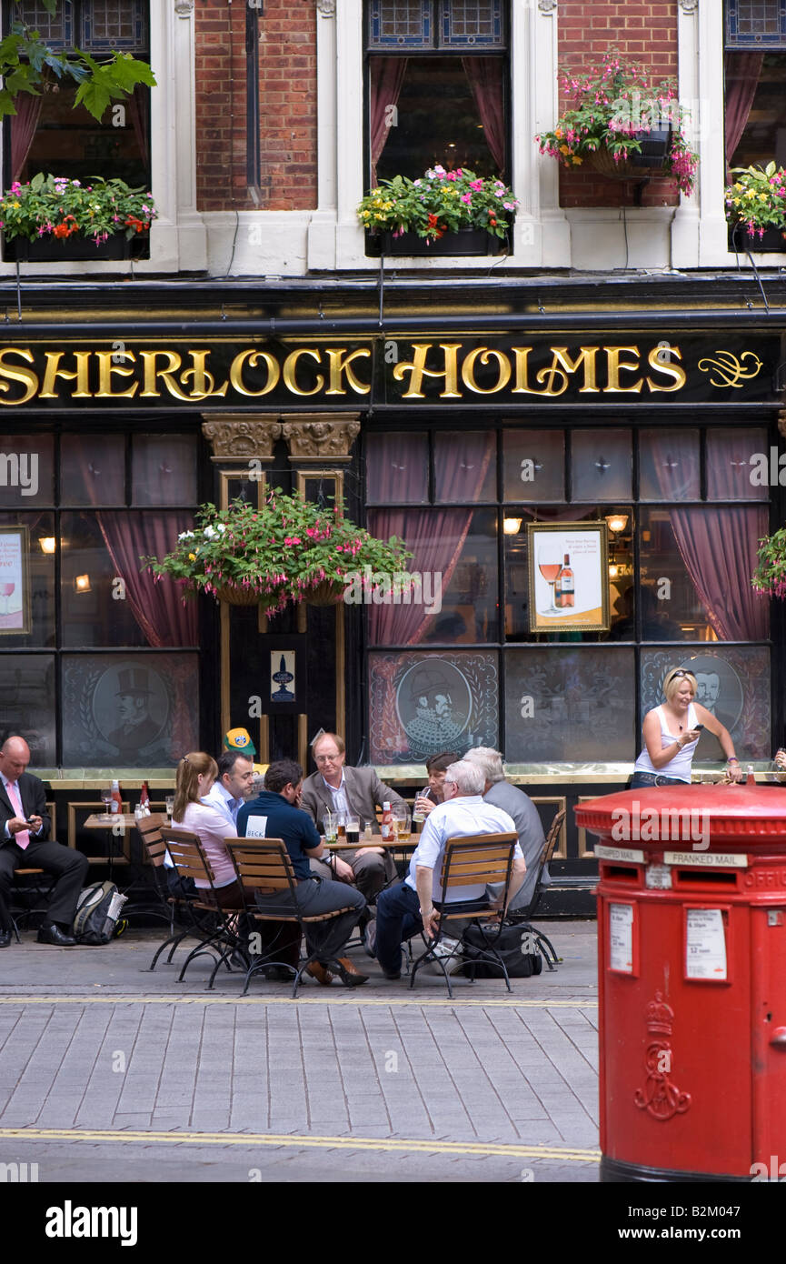 Il Sherlock Holmes Pub in Northumberland Avenue, Londra, WC2, Regno Unito Foto Stock