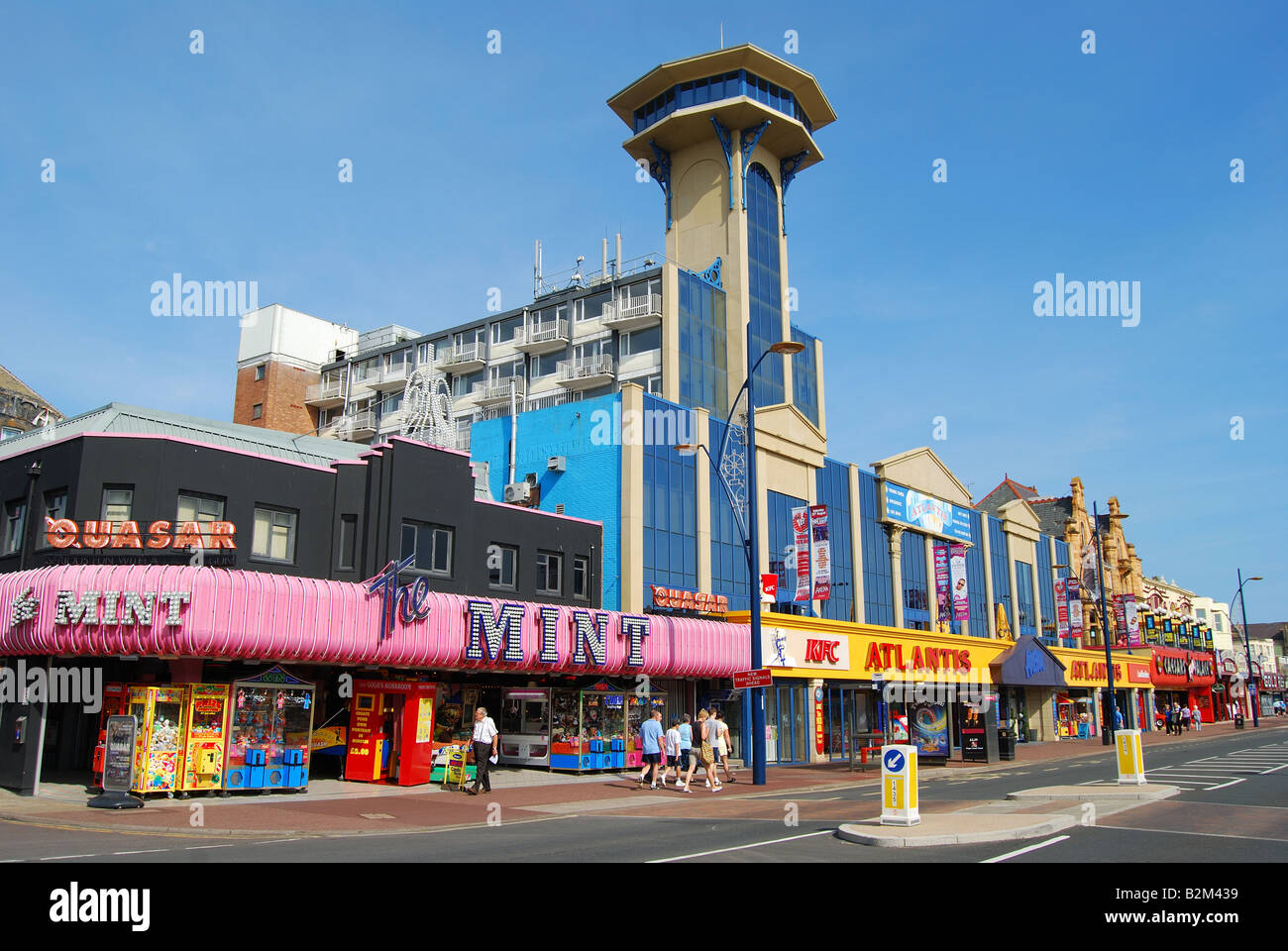 Atlantis Resort Tower e intrattenimento portici, Marine Parade, Great Yarmouth, Norfolk, Inghilterra, Regno Unito Foto Stock