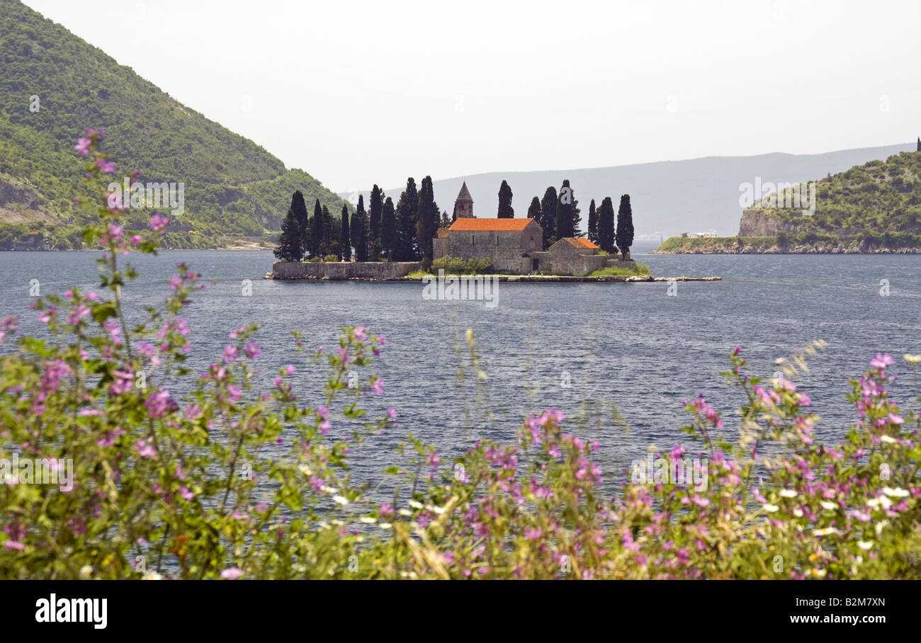 Baia di Kotor, St George isola chiesa Foto Stock