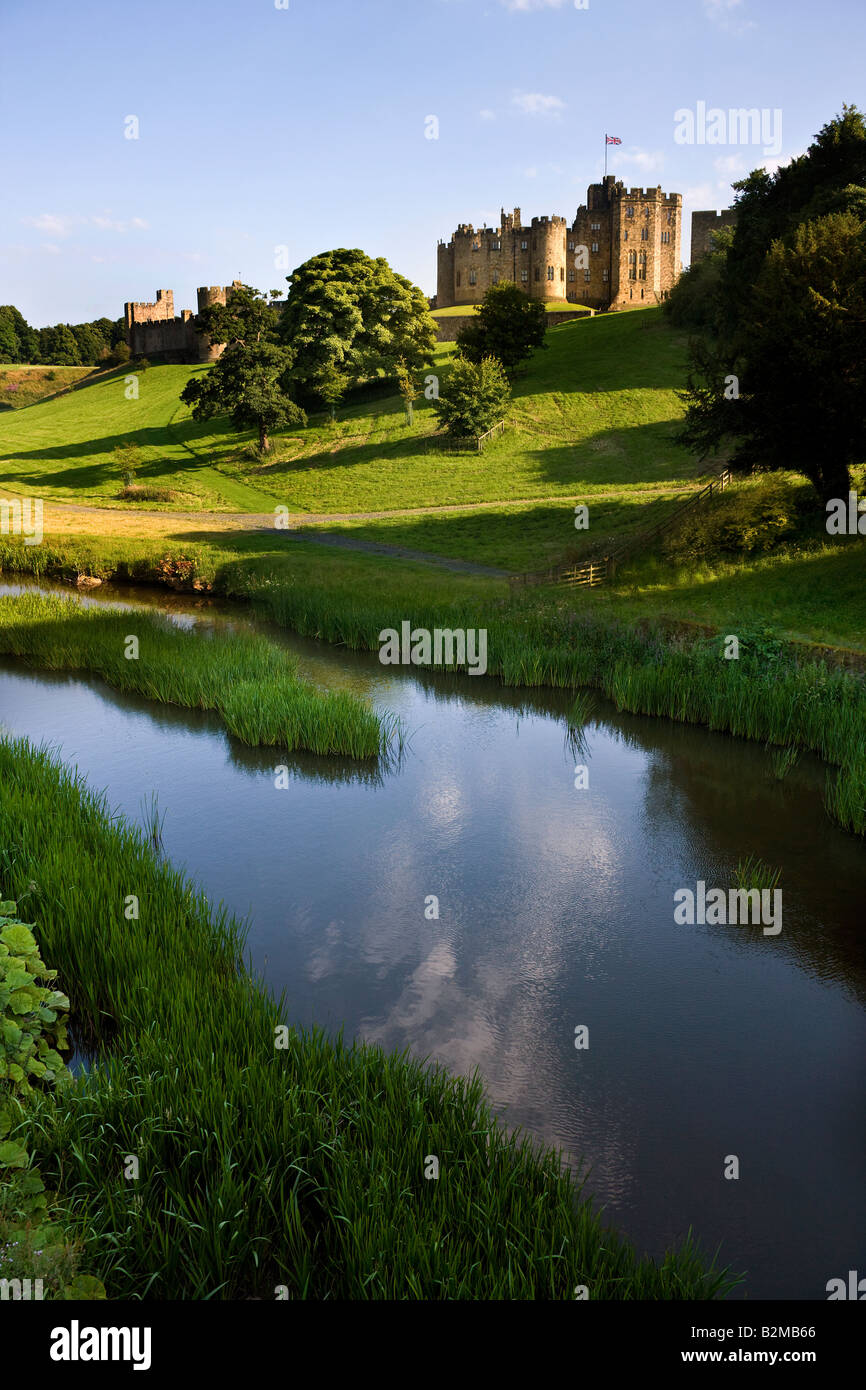 Alnwick Castle nella città di Alnwick in Northumberland in Inghilterra del Nord Est. Date da 1096ANNUNCIO Foto Stock