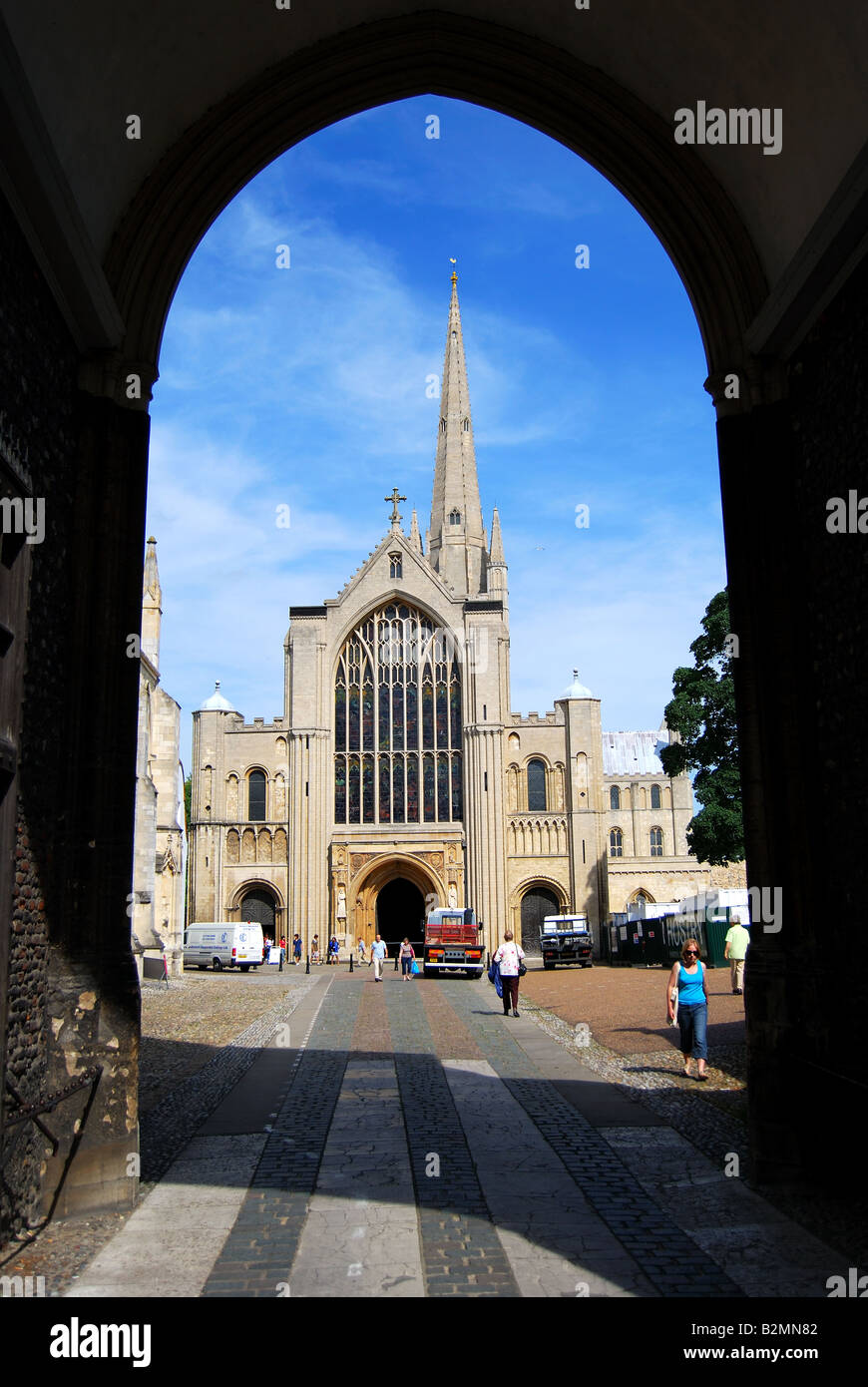 Norwich Cathedral e Norwich, Norfolk, Inghilterra, Regno Unito Foto Stock