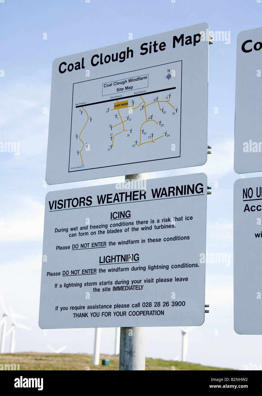 Mappa del sito e digital signage presso l'ingresso del sito di carbone per centrali eoliche Clough, Cliviger, vicino a Burnley, Lancashire, Inghilterra, Regno Unito. Foto Stock