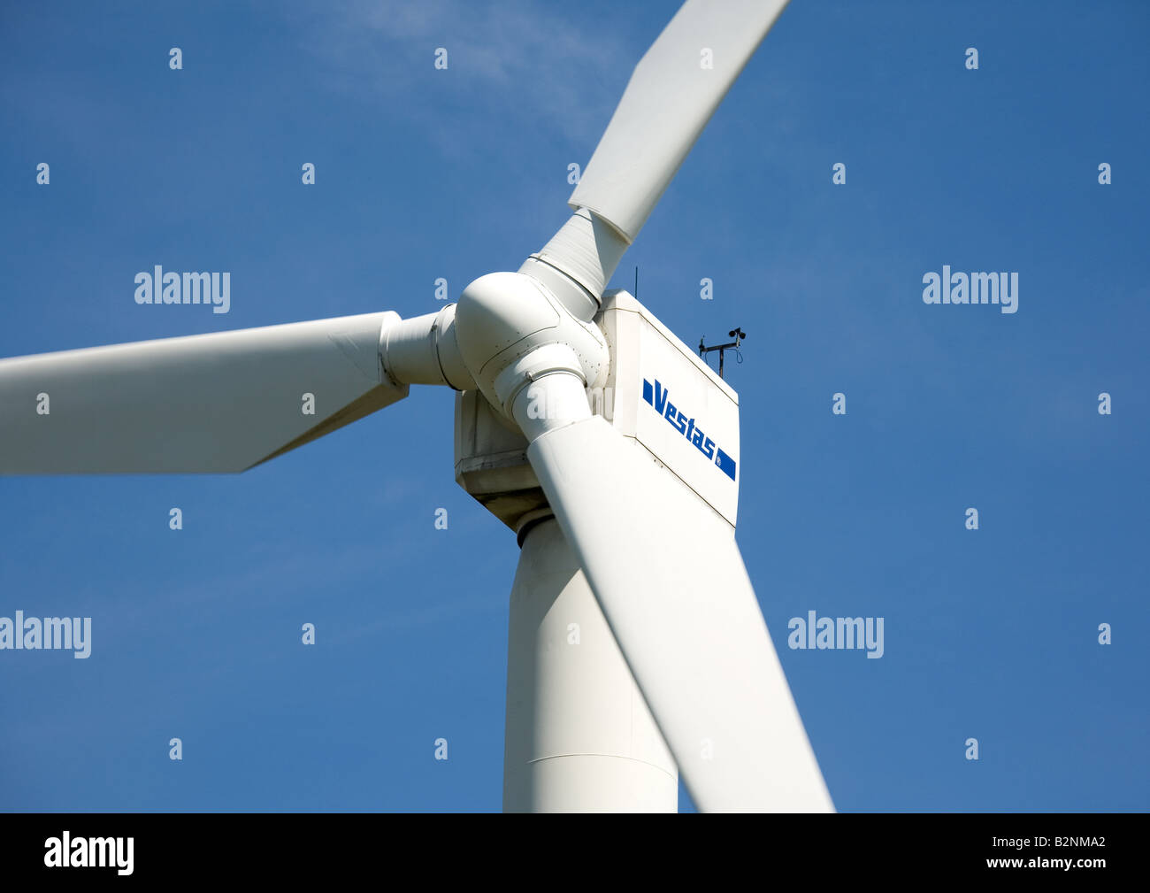 Una turbina eolica Vestas fornisce diverse fonti energetiche a carbone per centrali eoliche Clough, Cliviger, vicino a Burnley, Lancashire, Inghilterra Foto Stock